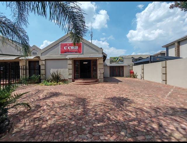 414M² OFFICE FOR SALE IN THREE RIVERS